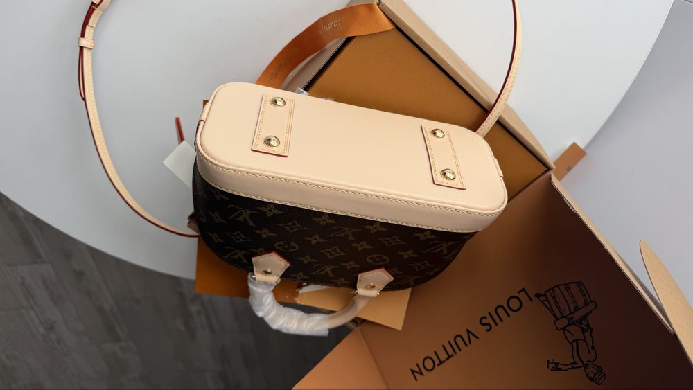 Сумка Louis Vuitton Alma BB