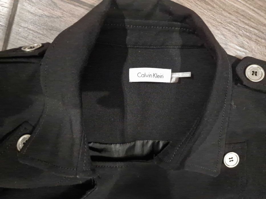 płaszcz calvin klein czarny CIENKI