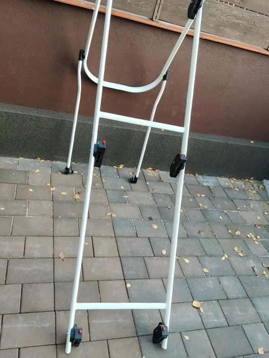 Stojak na wózki dziecięce