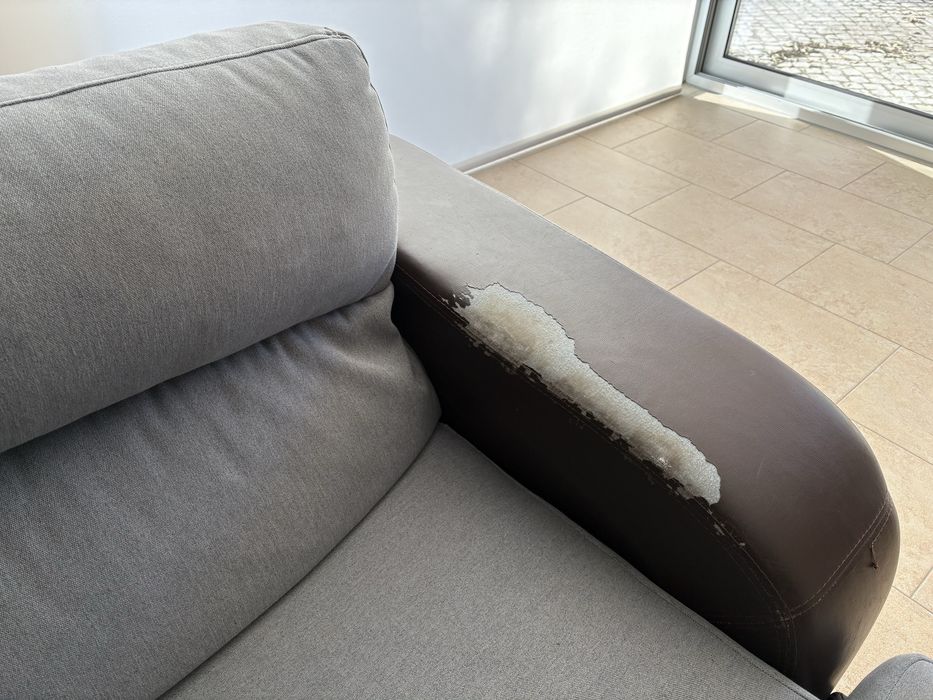 Sofá de canto, com chaise longue / cinza e castanho