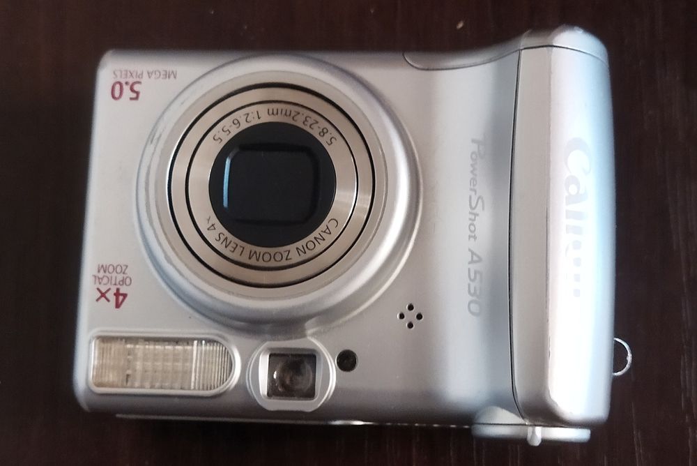 Продам цифрову камеру Canon в робочому та відмінному стані