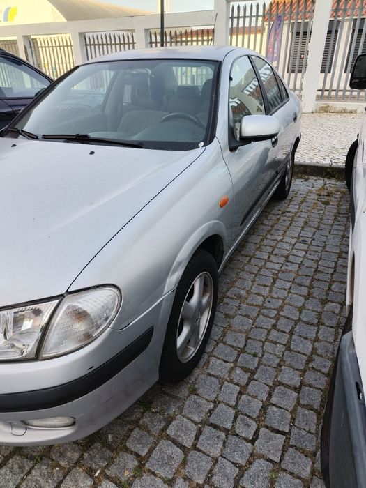 Nissan Almera 2001, 800 € negociável