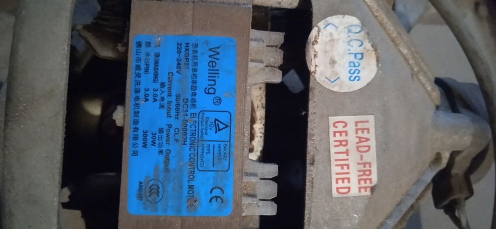 Двигун пральної машини Самсунг в нормальному стані.