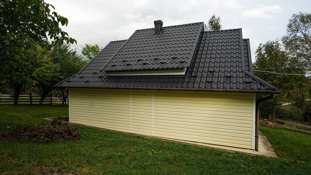 Продається затишний будинок з невеликою ділянкою в Карпатах