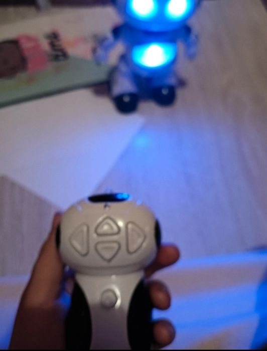 Robot zabawka dla dzieci