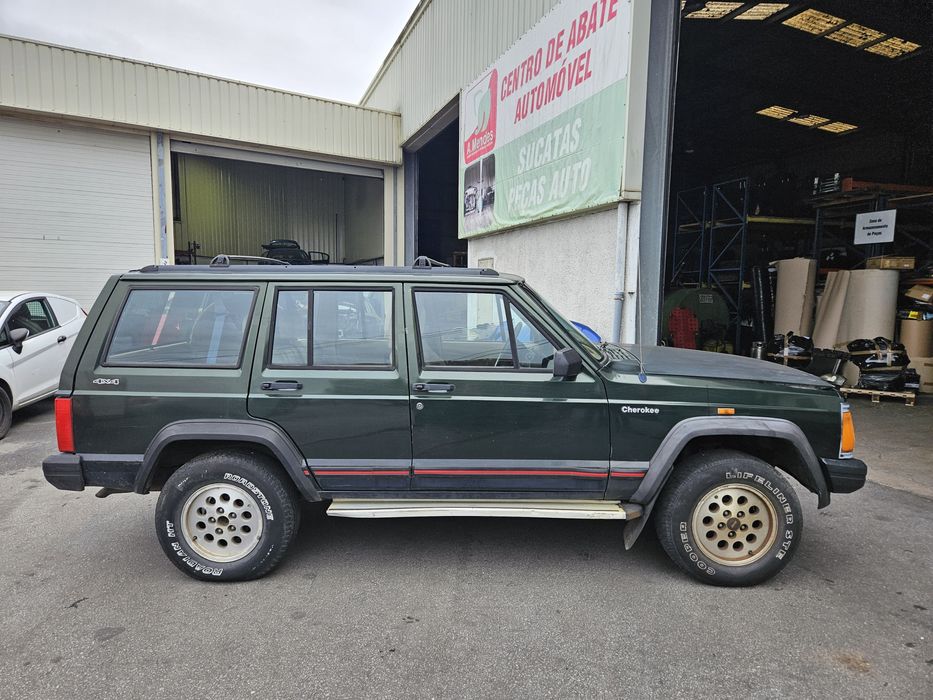 Jeep Cherokee XJ 2.5 TD de 1994 para peças