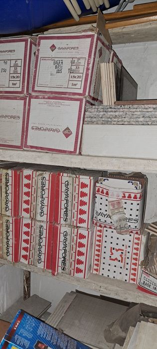 Azulejos, Pavimento Tijoleira