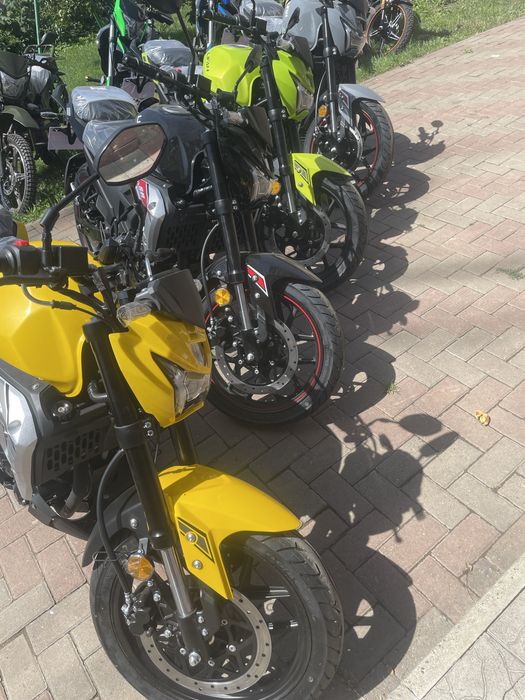 Мотоцикл Lifan SR220