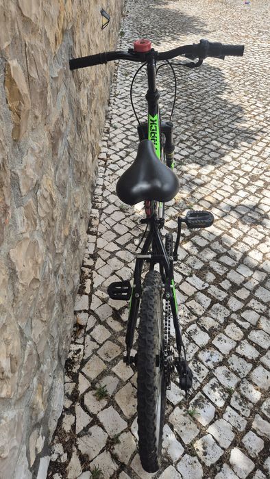 Bicicleta Neon MTB Track 20"