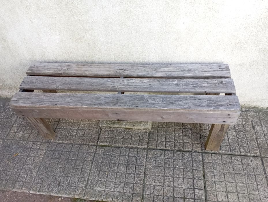 Banco corrido antigo