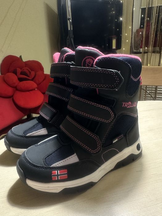 Продам сапожки зимние