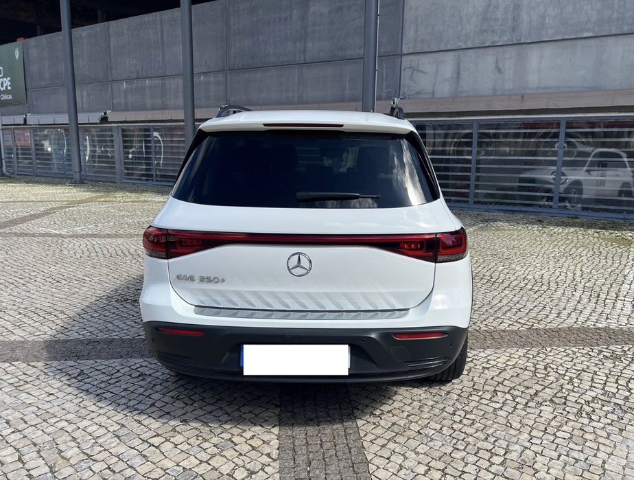 Mercedes EQB 250+ — photo 2