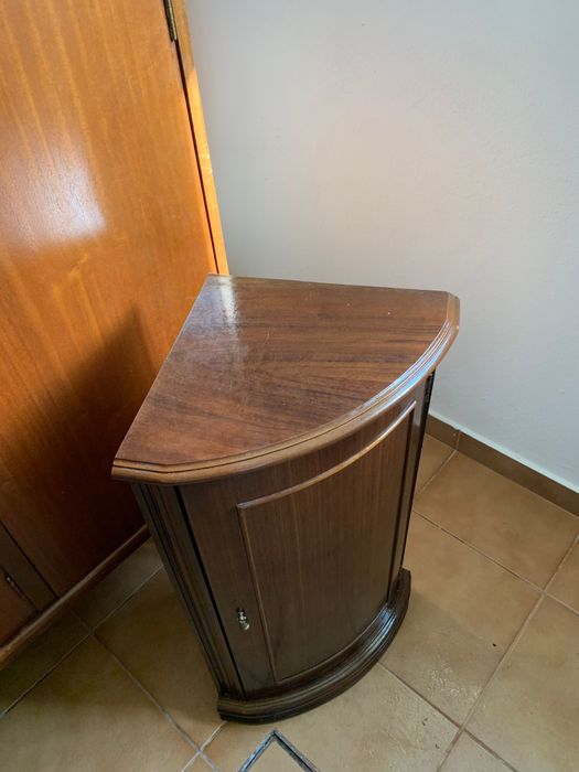 Vendo Móvel de canto