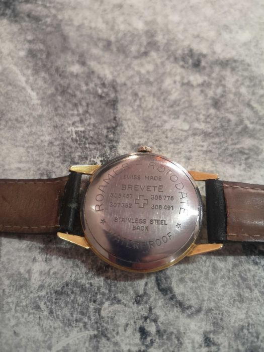 Roamer roto date automático