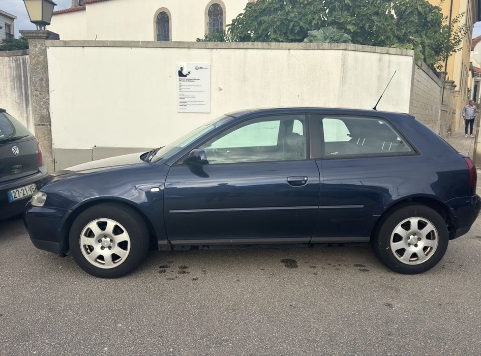AUDI A3 1.6 GASOLINA • 102 CV • 3 PORTAS • 2001 •