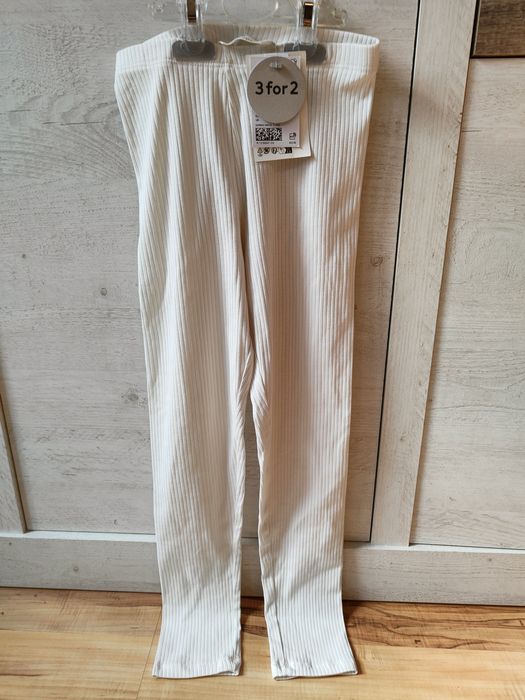 Legginsy 128/134 H&M nowe kremowe