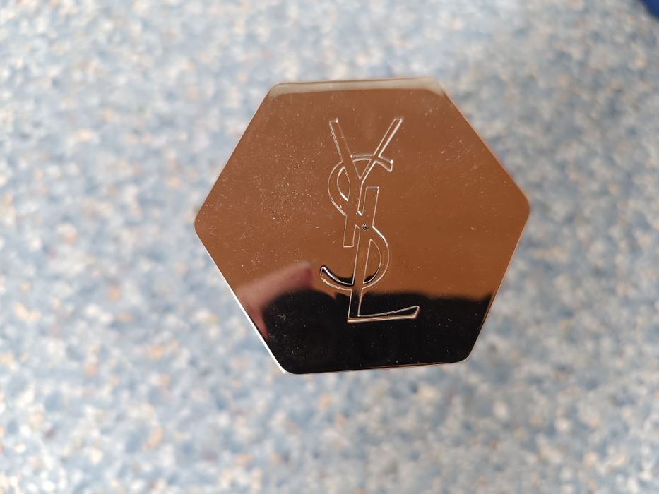 Чоловічий парфум Yves Saint Laurent La Nuit de L'Homme.