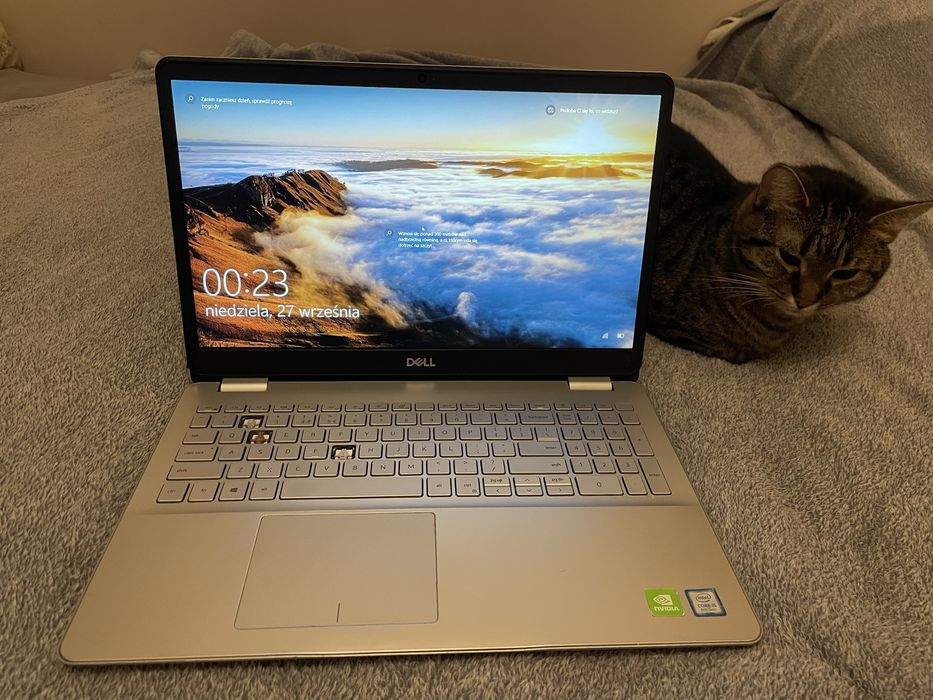 Laptop Dell Inspiron 5584, i5-8265, 8 GB RAM, SSD 256 GB, GeForce MX13