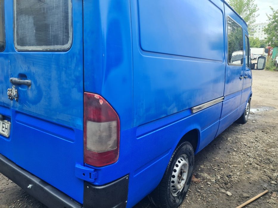 Продам спринтер 208 1998