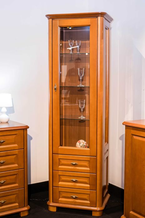 Zestaw mebli, Szafa, 2xWitryna, Lustro, 2xKomoda, Kolekcja 2010