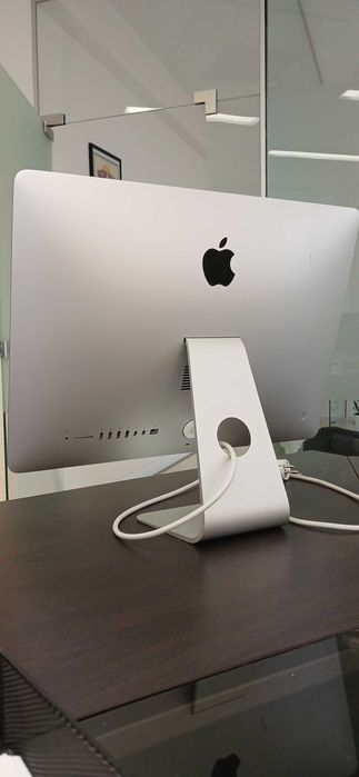 Продам iMac 21.5 (Late 2015)