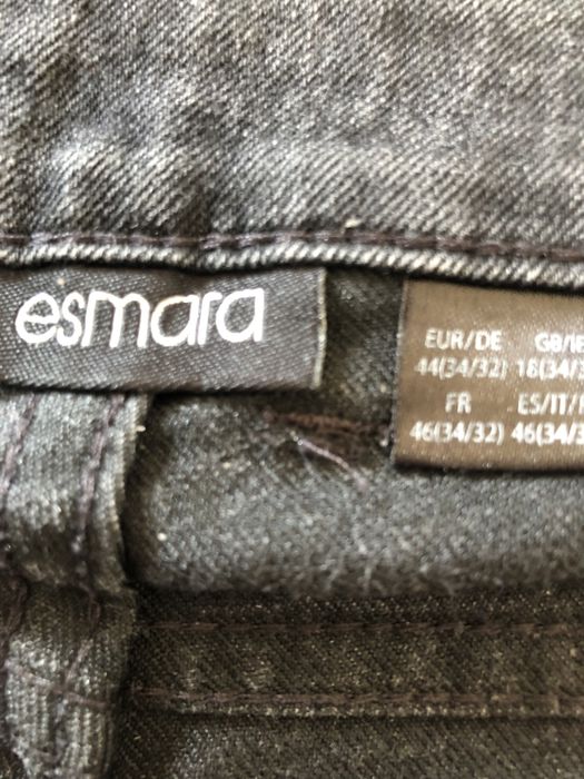 Джинсы стрейчевые черные в идеальном состоянии.