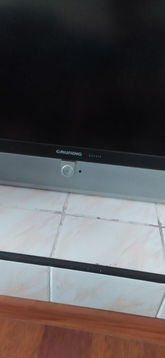 Телевізор Crundig leonaro 32