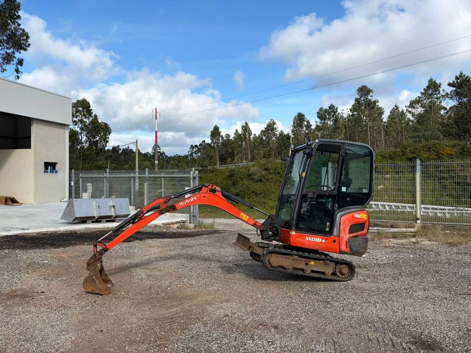 Mini Giratória Kubota KX 018-4
