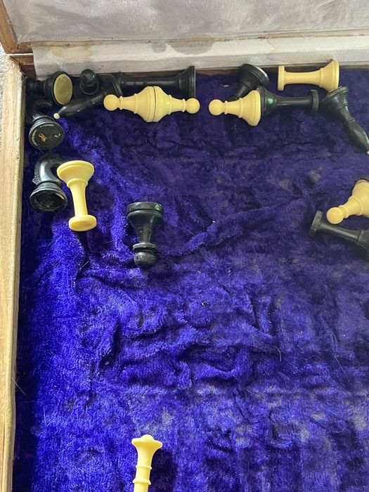 Продам дошку для гри в шахмати з натурального каменю