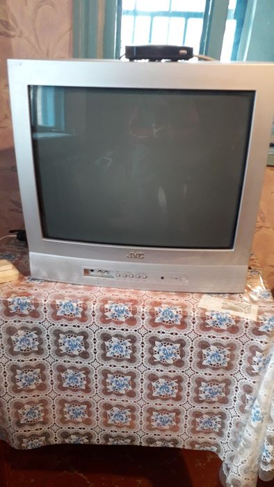 Продам телевізор в хорошому стані