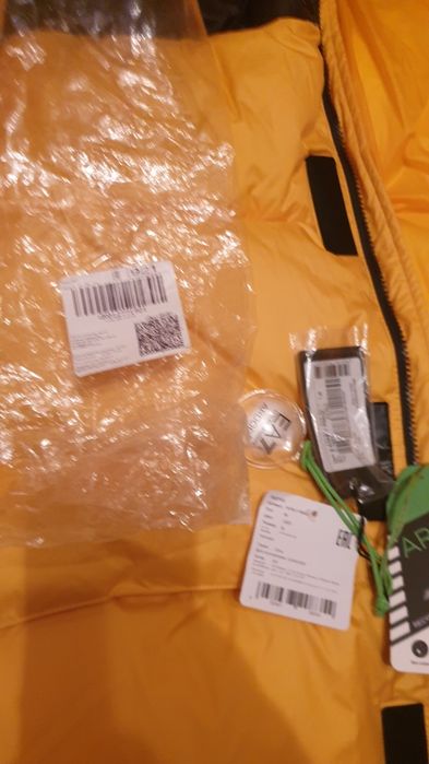 Продам пуховик від ARMANI EA7  xl оригінал