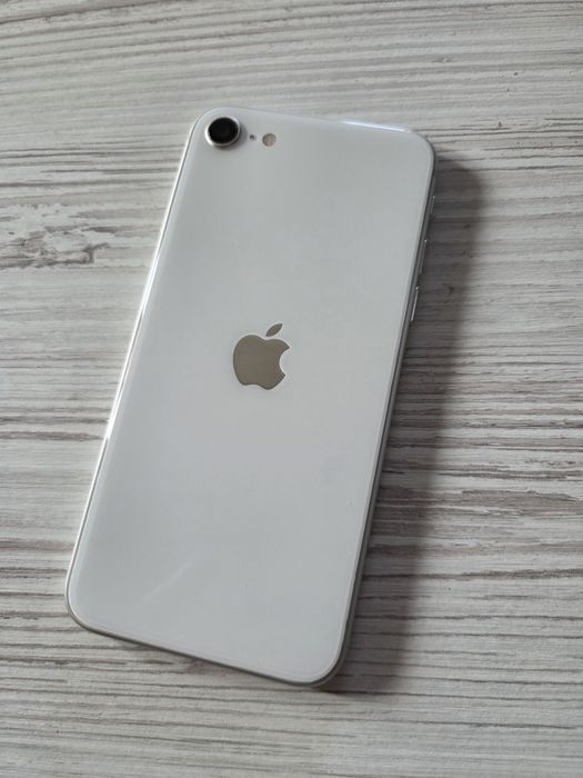 Neverlock Iphone se3 2022 128gb white starlight