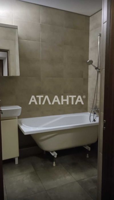 Однокомнатная квартира , в центре Таирова,  на Ак. Глушко/Ак.Королева.