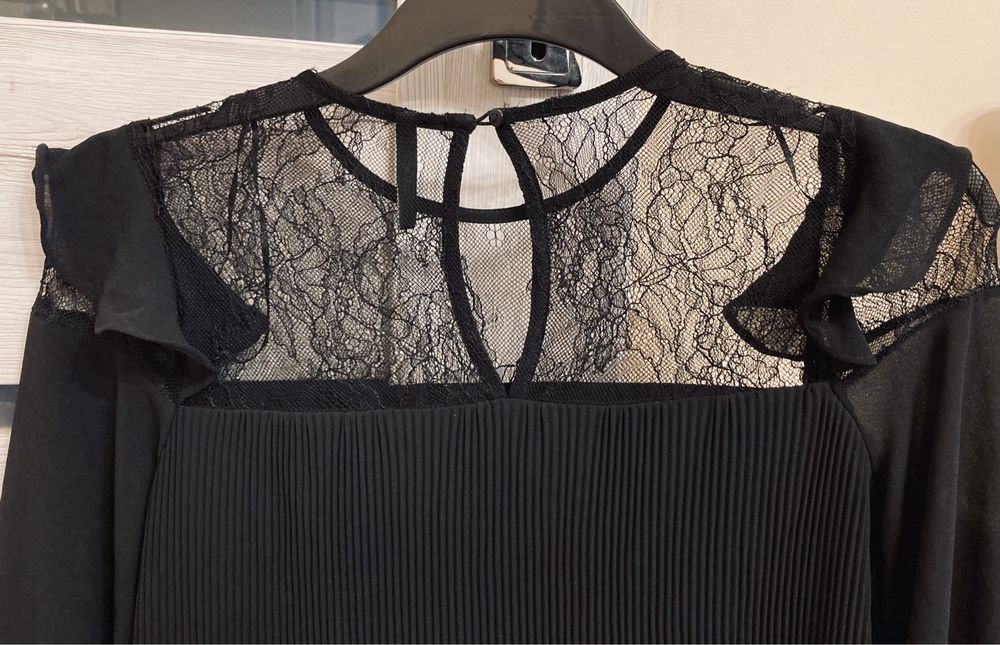 Elegancka Czarna Sukienka Damska