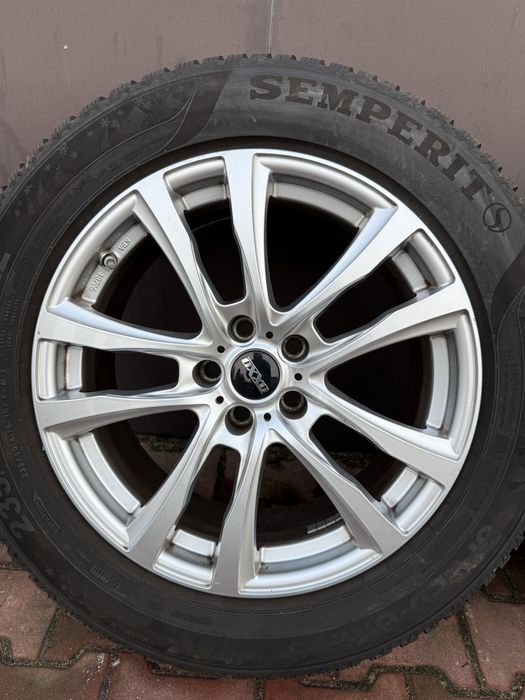 Komplet kół zimowych 5x112 Audi Q5 Vw Tiguan Mercedes 235/60/18 Semper