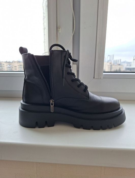 Продам женские кожаные зимние ботинки, жіночі шкіряні зимові черевики