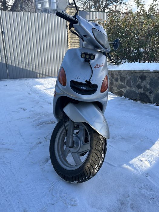 Yamaha grand axis 100