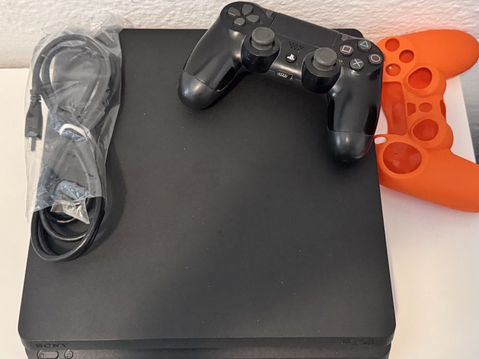 PS4 Slim com 500GB