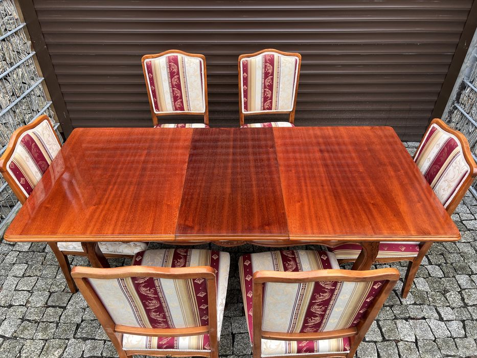 Stół Ludwik drewno orzech ala Ludwikowski Venus 1985r ( bez krzesel )