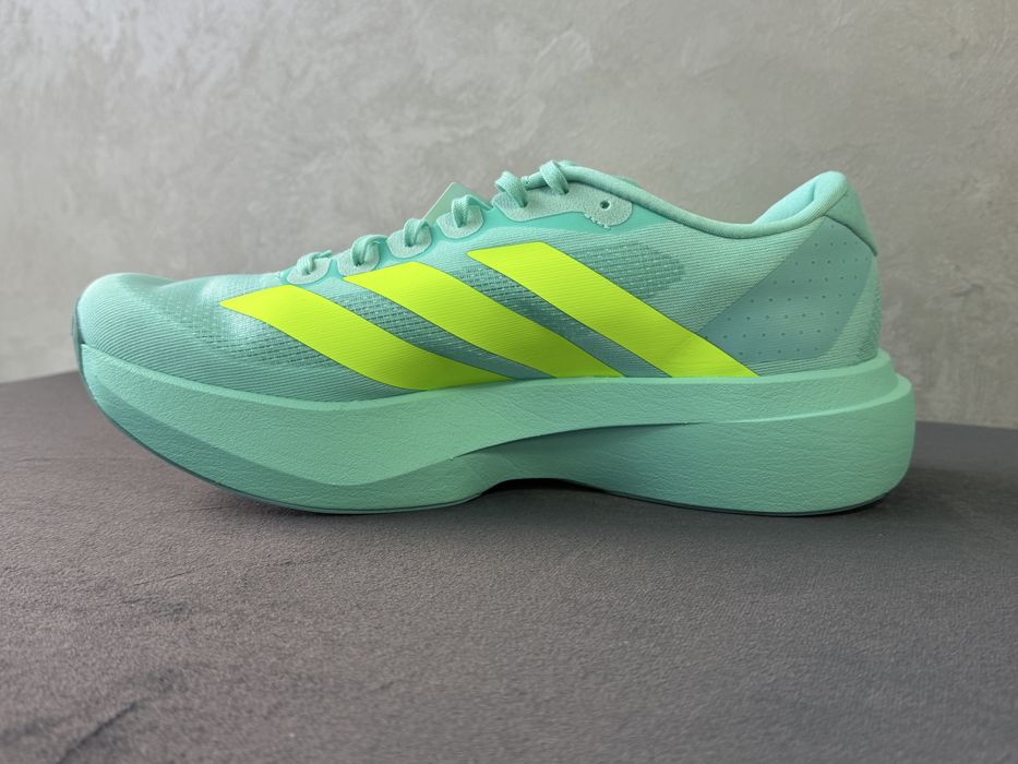 Оригінал 100% Adidas  Adizero EVO SL  JS4506. /26,5см/ 27,5см/