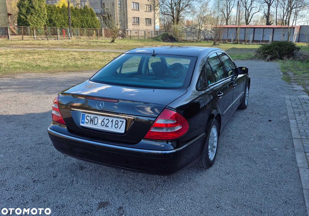 Mercedes W211 E280 3.0 V6 + LPG (Nowa butla do 2033) | Elegance | Manual