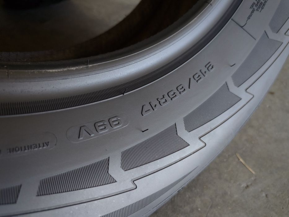 GoodYear UltraGrip Performance SUV R17 215/65 99V зимові шини добрі, свіжі
