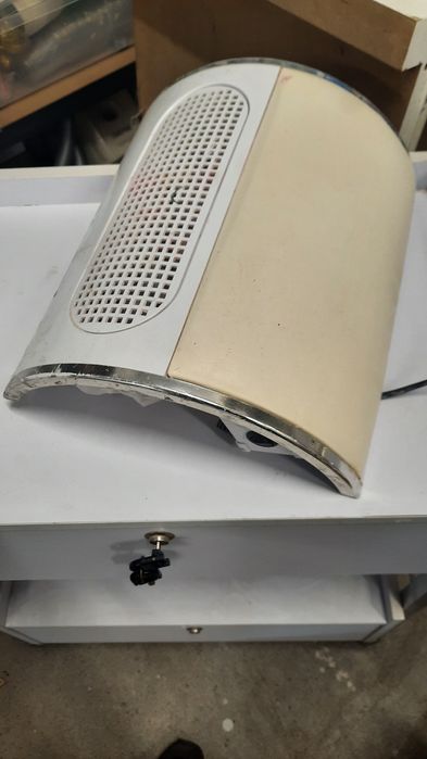 Biurko kosmetyczne likwidacja salonu