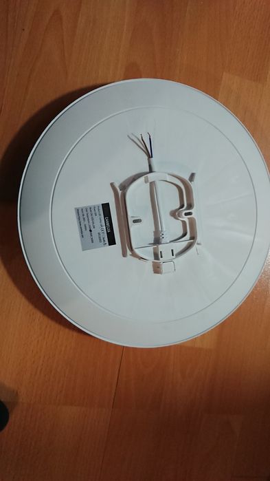 Продам круглый светодиодный светильник на потолок