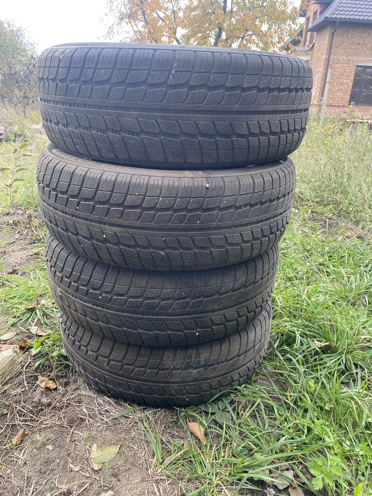 Зимова резина sunny 225/60 R18: 380 грн. - Автошины Тернополь на Olx