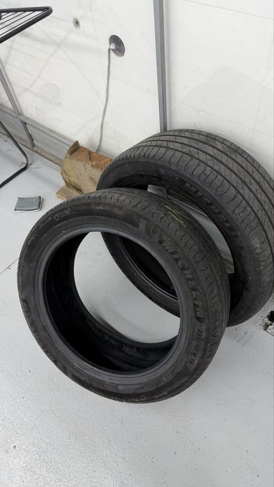 Резина Michelin 235 50 19