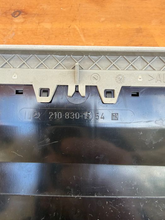 Difusor  saufagem central Mercedes E Class W210