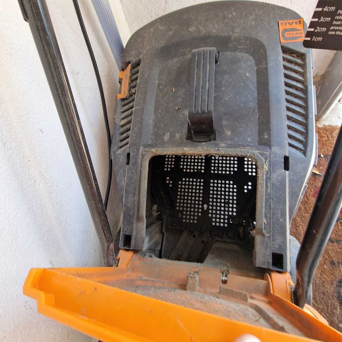 Corta relvas eletrico LawnMaster