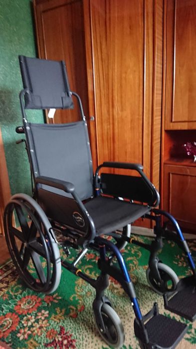 Інвалідне крісло Breezy 250R