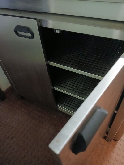 Armário de chão, 4 frentes, em inox